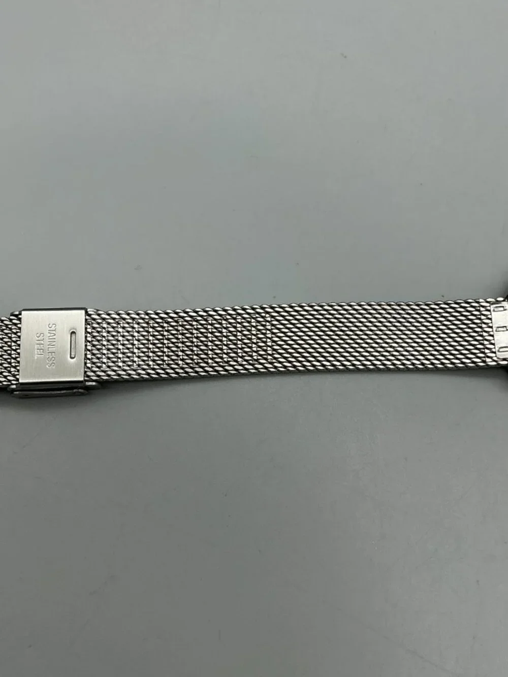 MVMT Minimalist Mod S1 Womens Watch 32mm Silver Tone Mesh Band New Battery